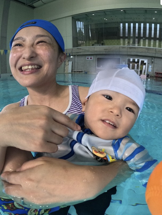 水中運動は親子の絆